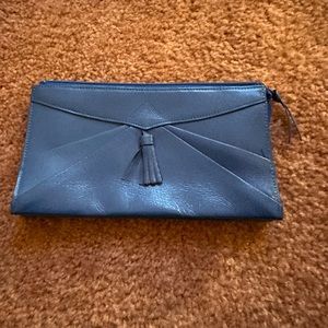 Blue Clutch